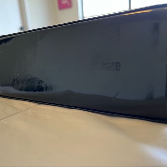 FERRAGAMO VINTAGE BLACK PATENT LEATHER - Picture 4 of 9